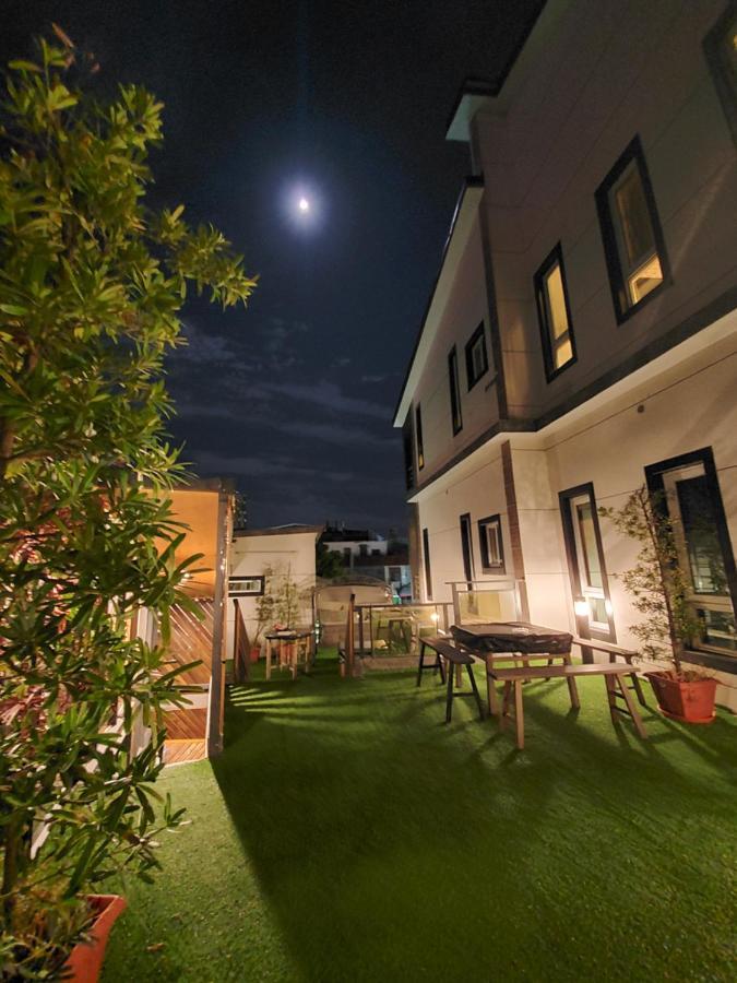 Stone Home Bed And Breakfast Taitung Екстериор снимка